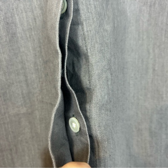 Everlane Poplin Sleeveless Button Down Grey Top Size Medium - Picture 10 of 13